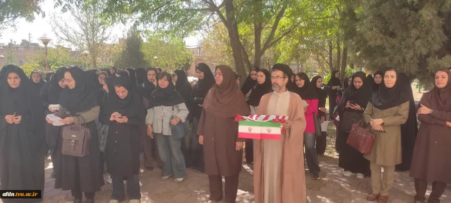 آیین اهتزاز پرچم جمهوری اسلامی ایران  همزمان با آغاز سال تحصیلی جدید در آموزشکده دختران نیشابور 3